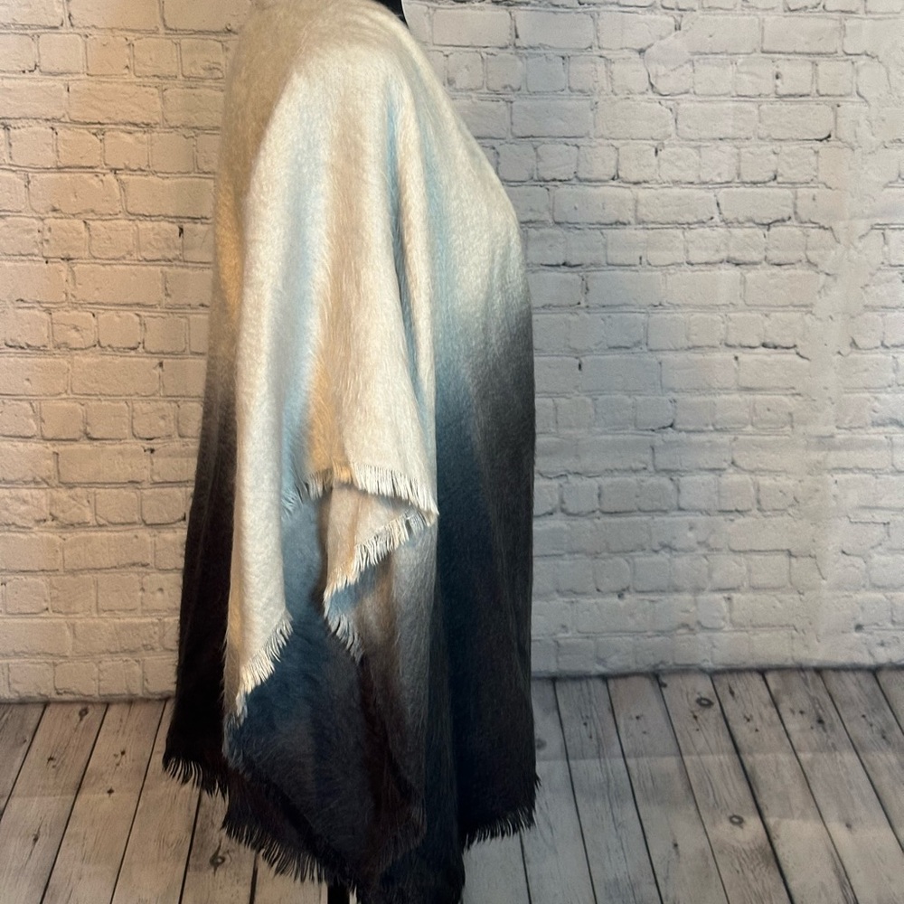 Simply Vera Vera Wang  White  and Black Ombré  Poncho Sweater - Picture 5 of 7